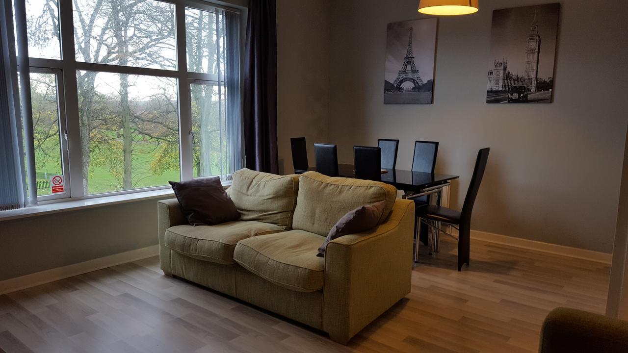 Castleton Gardens Apartments 벨파스트 외부 사진